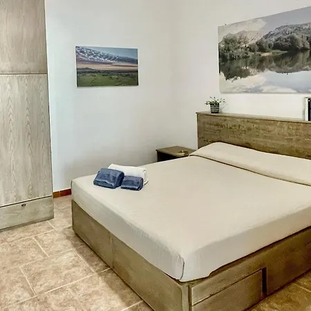 Casa Ravat Viddalba בית נופש