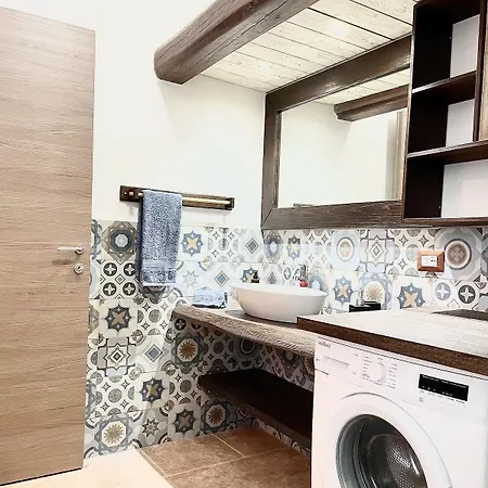 Casa Ravat Viddalba בית נופש